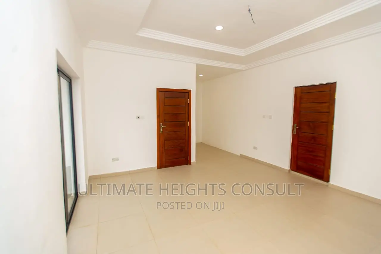3bdrm House in Oyarifa for sale