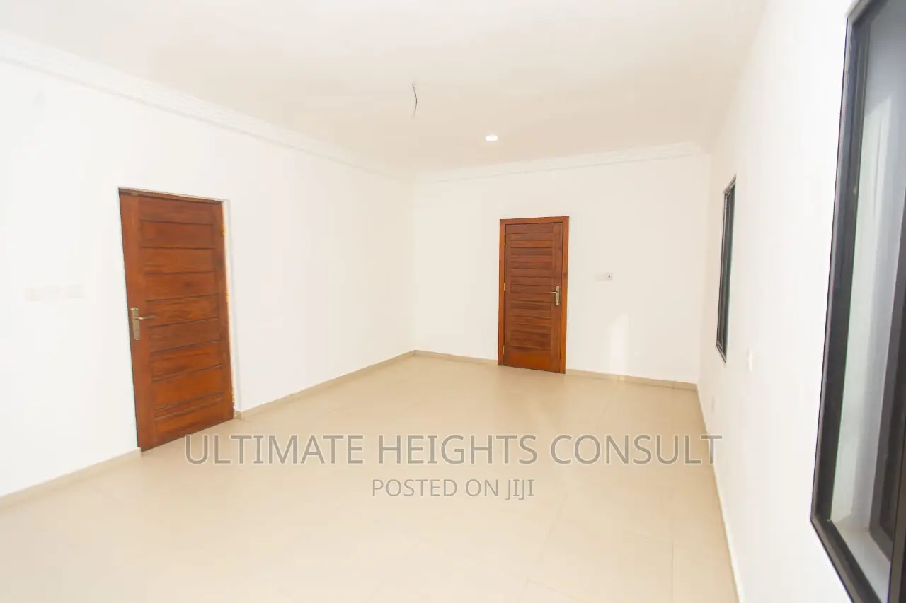3bdrm House in Oyarifa for sale