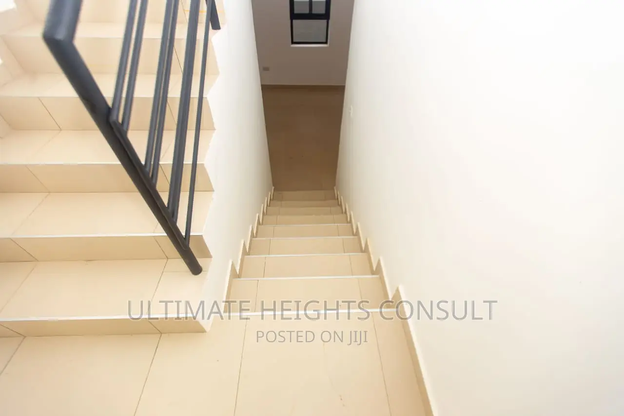 3bdrm House in Oyarifa for sale