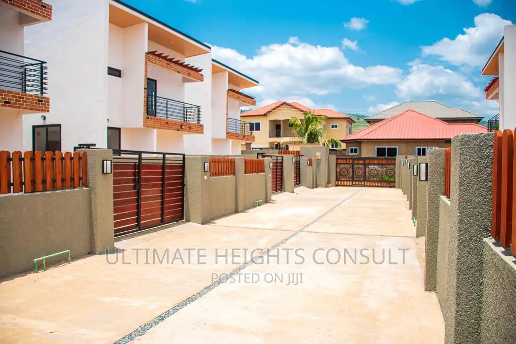 3bdrm House in Oyarifa for sale