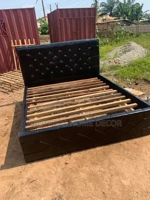 Photo - Queen Size Bed 