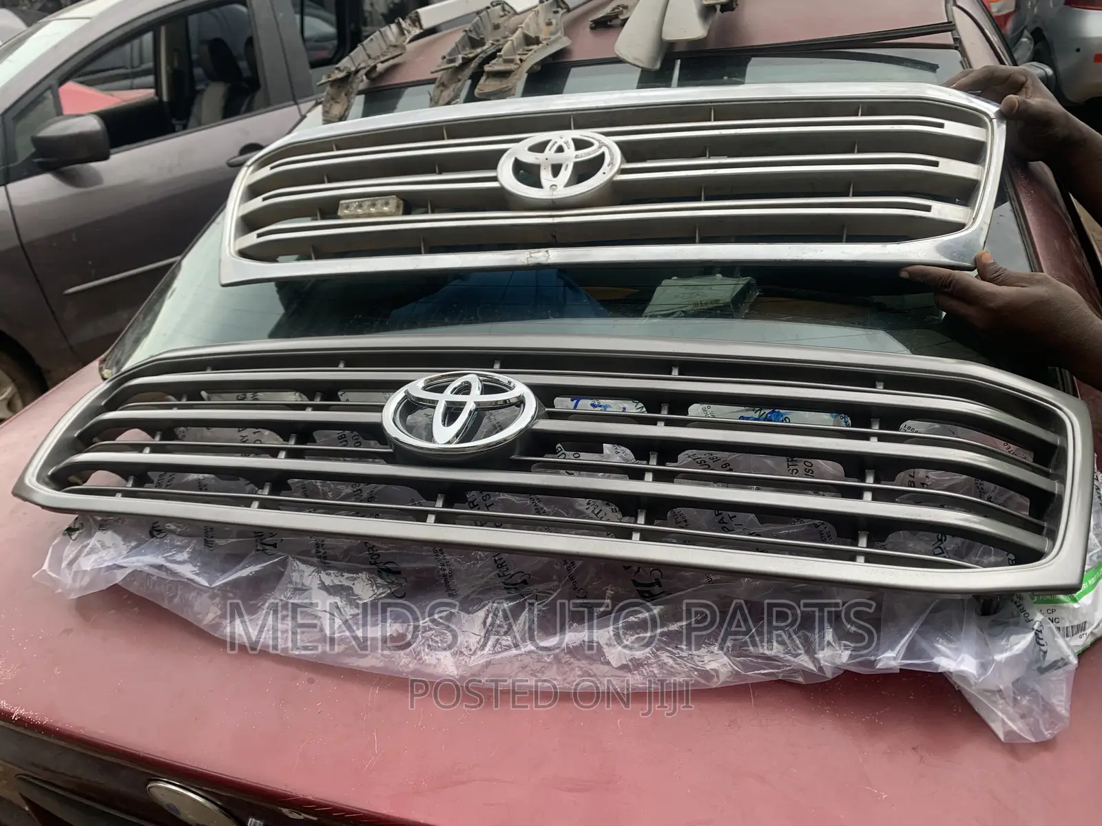 Toyota Landcruiser 2002 Front Grill Available
