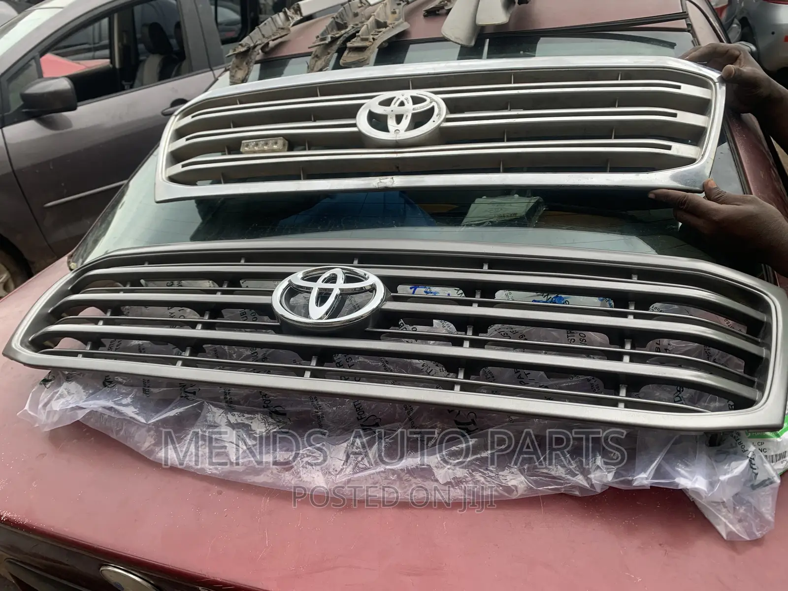 Toyota Landcruiser 2002 Front Grill Available