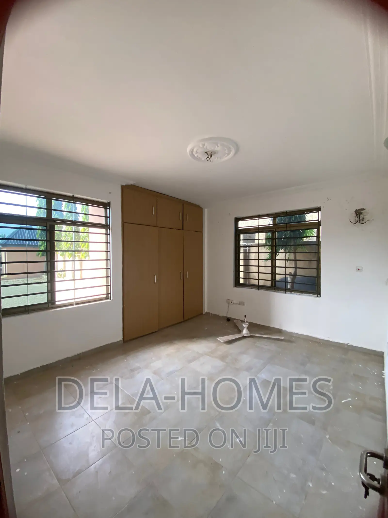 4bdrm Apartment in Ashiyie, Adenta for rent