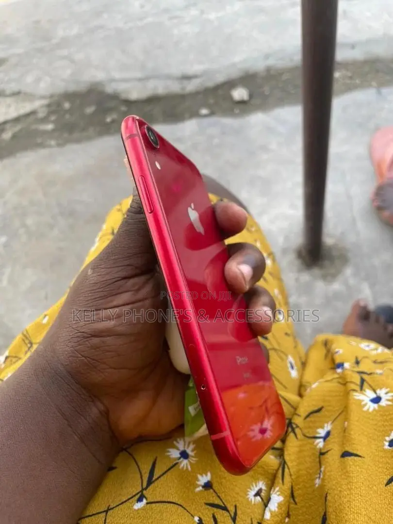 Apple iPhone XR 128 GB Red
