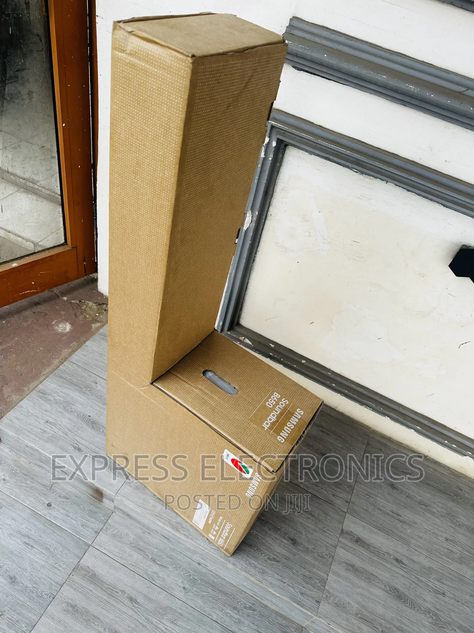 Well Packaged Samsung Soundbar With Woofer B650