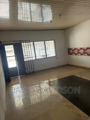 3bdrm Mansion in 3 Bedroom Self, Tema Metropolitan for rent