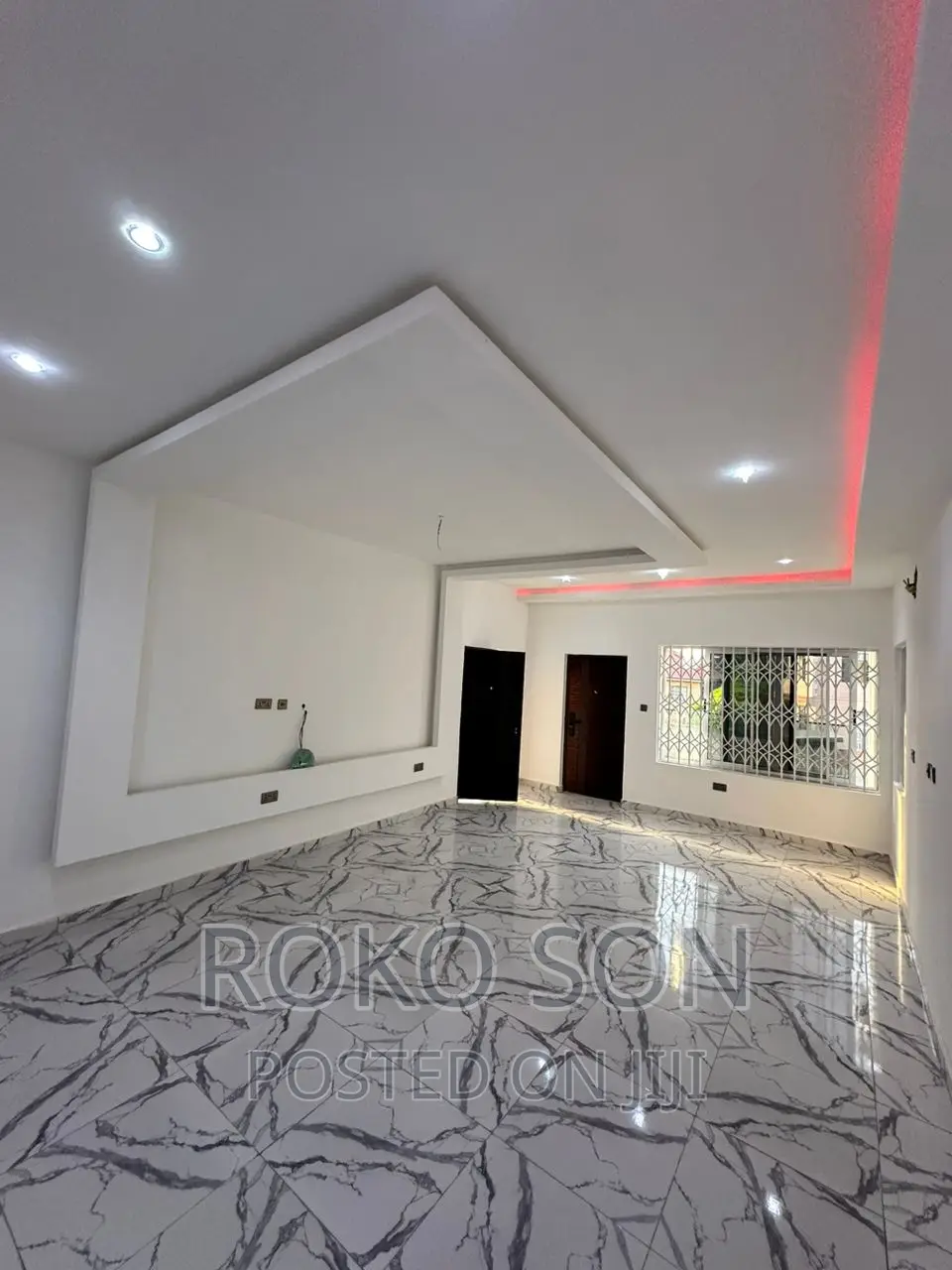 4bdrm Duplex in Dr Roko, The Mall for sale