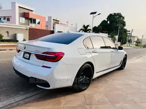 BMW 7 Series 2019 White