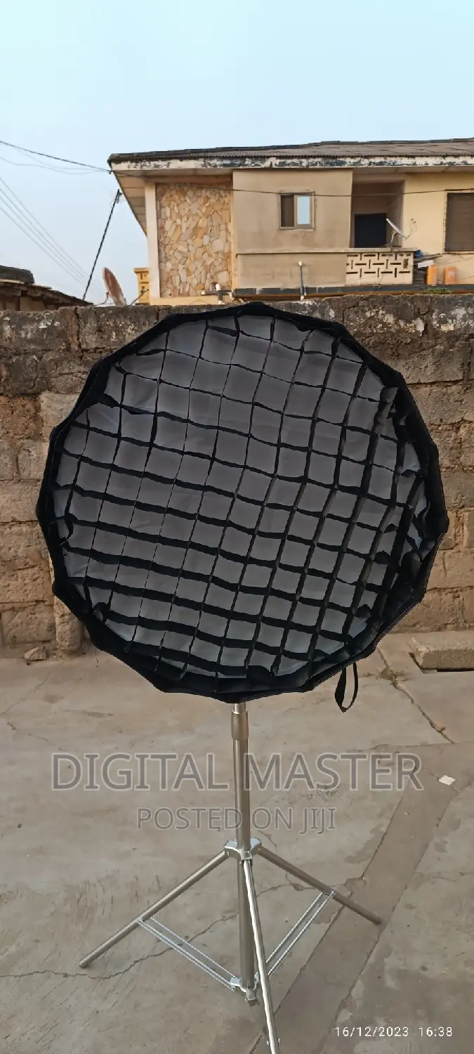 Triopo 65cm Beauty Dish Softbox With Grid and Reflector