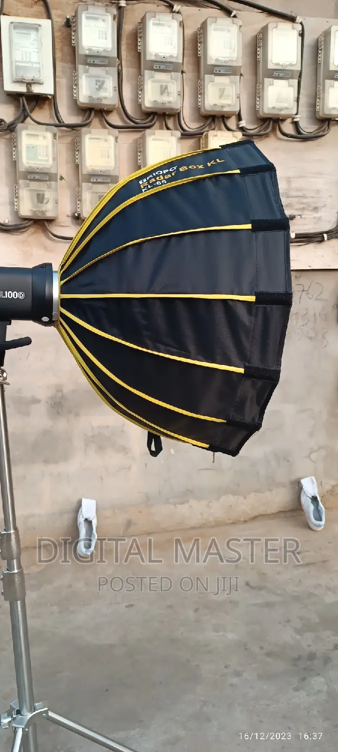 Triopo 65cm Beauty Dish Softbox With Grid and Reflector