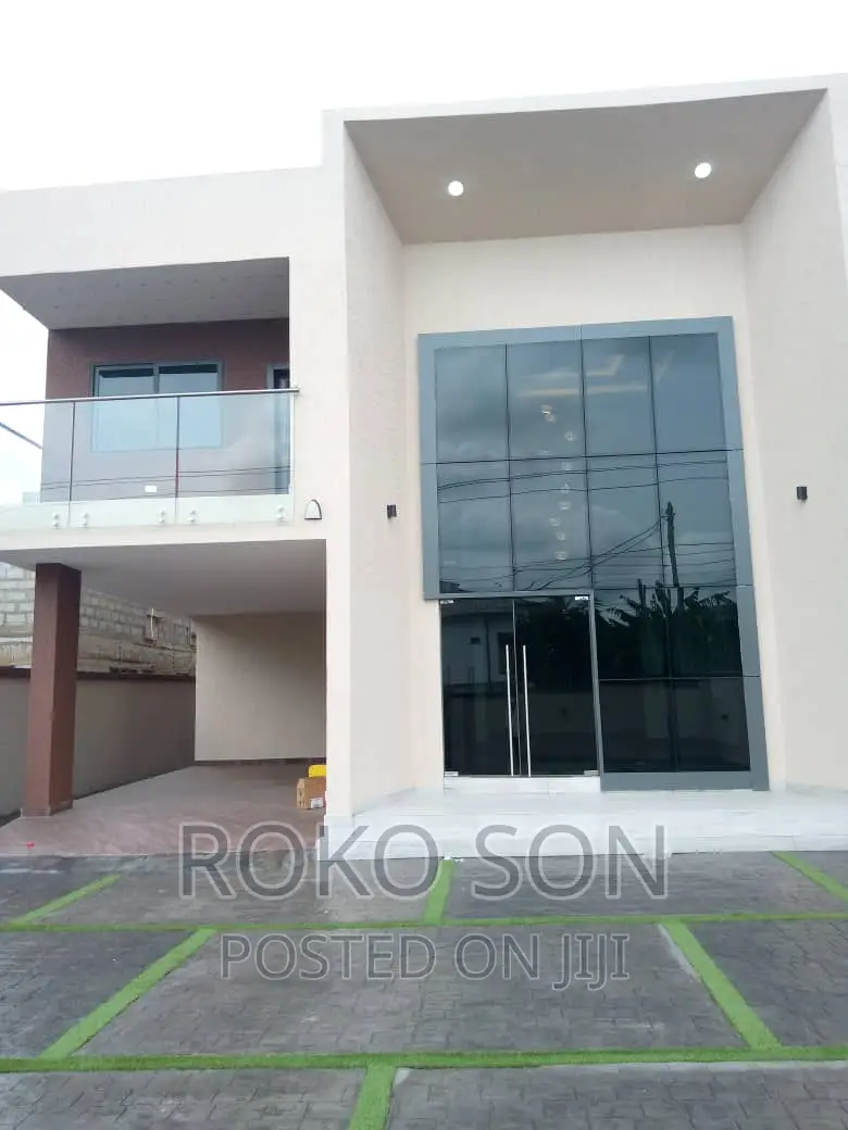 4bdrm Duplex in Dr Roko, Spintex for rent