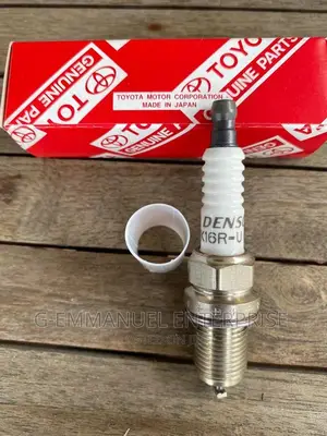 TOYOTA Yaris 2006-08 Spark Plugs Japan. Original.