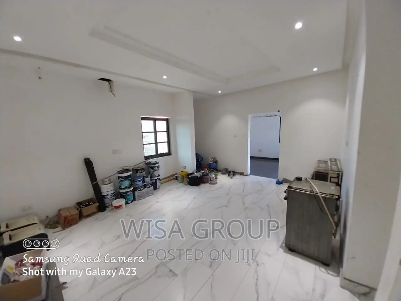 6bdrm Mansion in Wisa Groups, Last Stop for sale