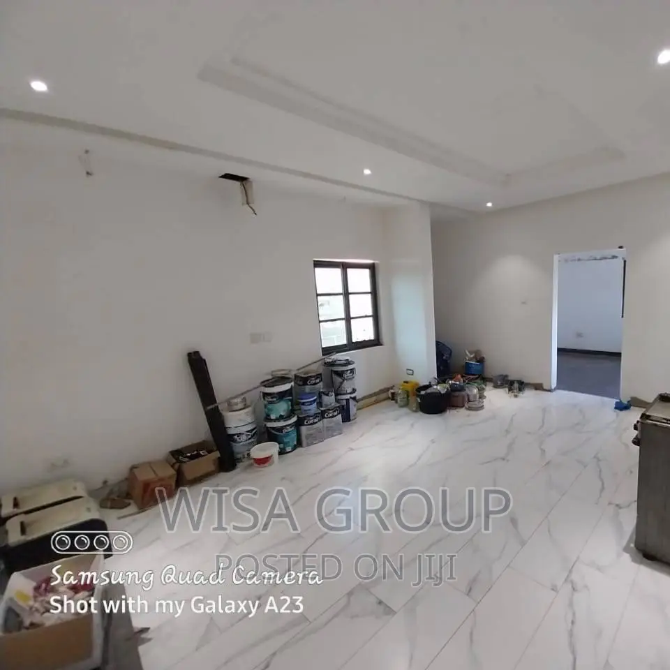 6bdrm Mansion in Wisa Groups, Last Stop for sale