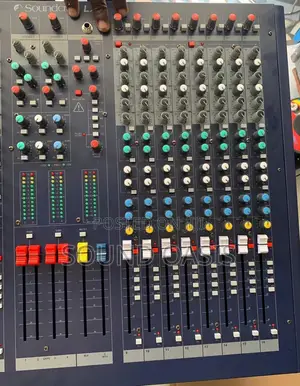 16-Channel Professional Live Performance Audio Mixer