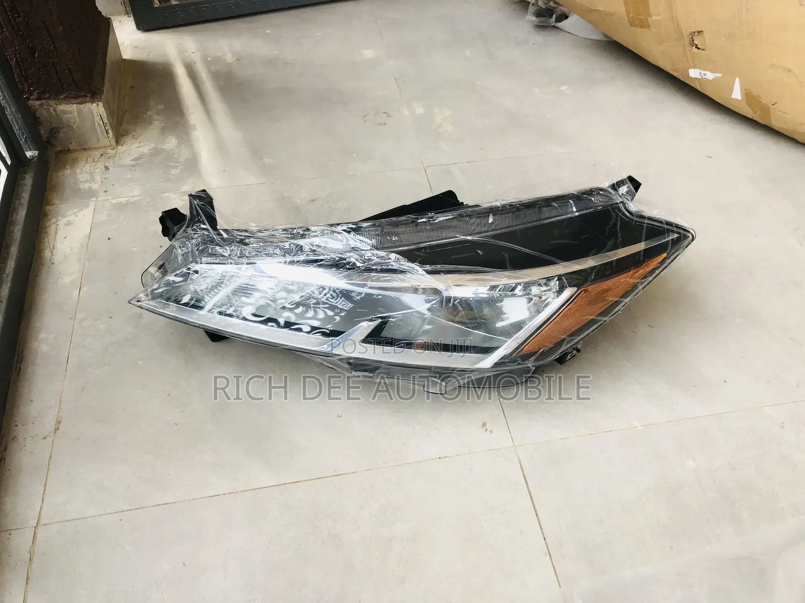 Nissan Kicks 2023 Headlight Available