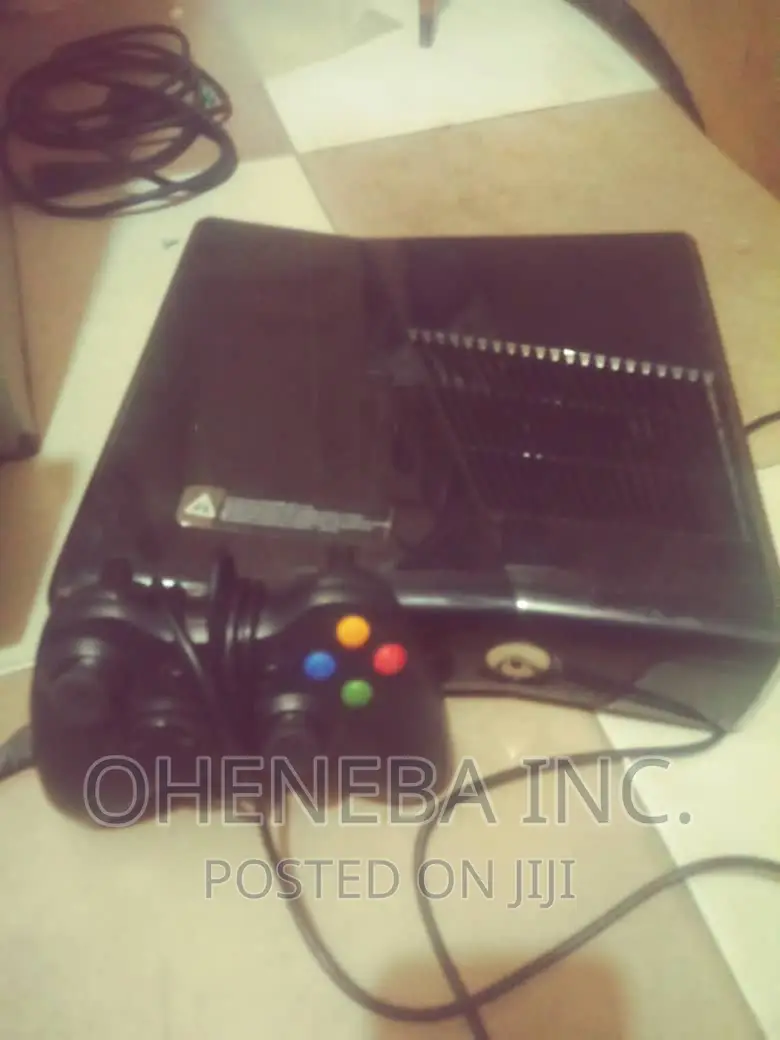 Xbox360 Slim White Black Edition for Sale