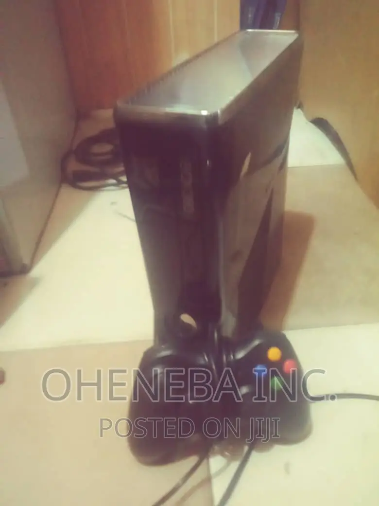 Xbox360 Slim White Black Edition for Sale