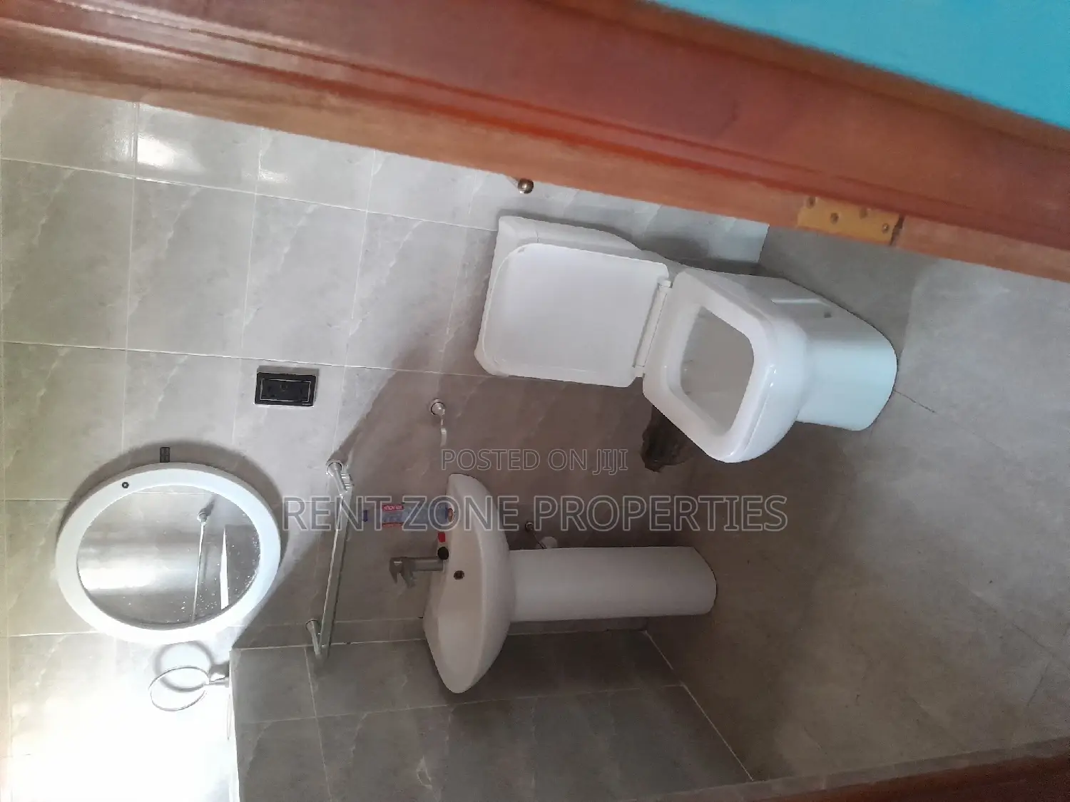 3bdrm Apartment in Rent Zone Properties, Ofankor for rent