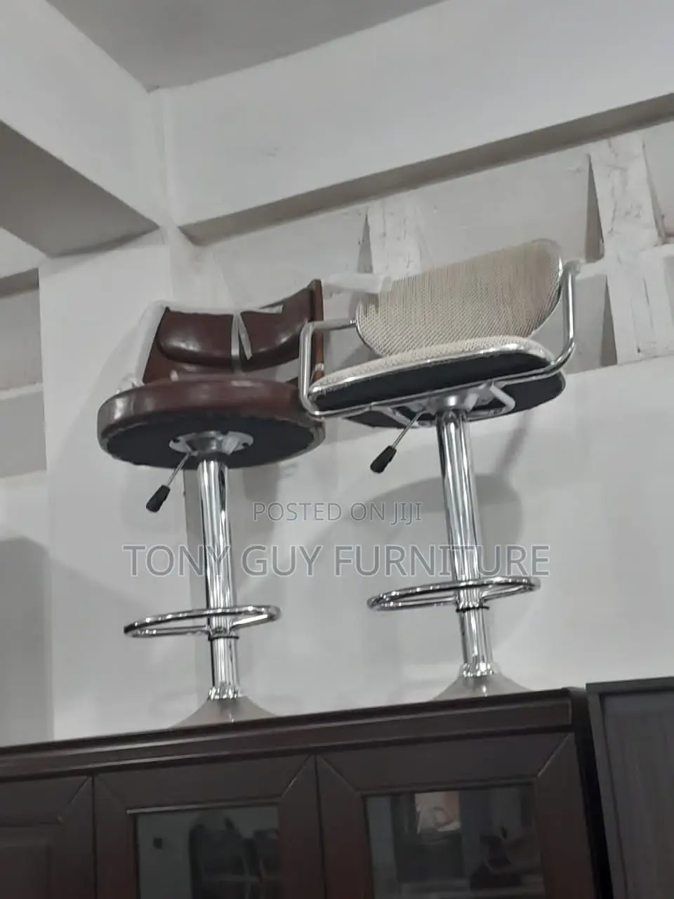 Corner Bar Chair