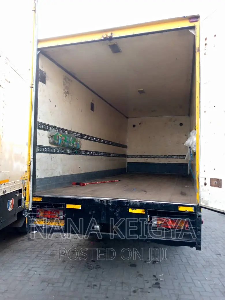 20footer Truck Hiring