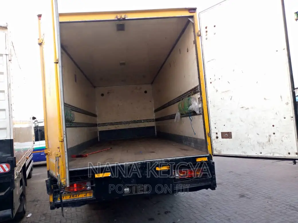 20footer Truck Hiring