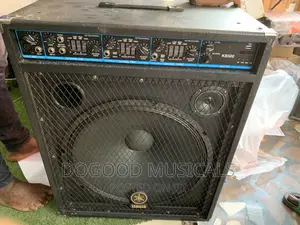 Yamaha Kb-500 18inchs Keyboard Combo