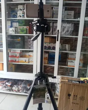 Quality Tripod Stand (Yunteng)