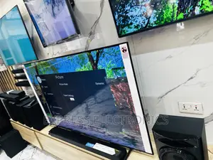 Powerful— Smart Samsung 55”Au9000 UHD Smart