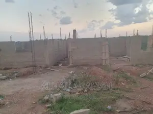 5bdrm Block of Flats in Diamond City Astate, Kumasi Metropolitan