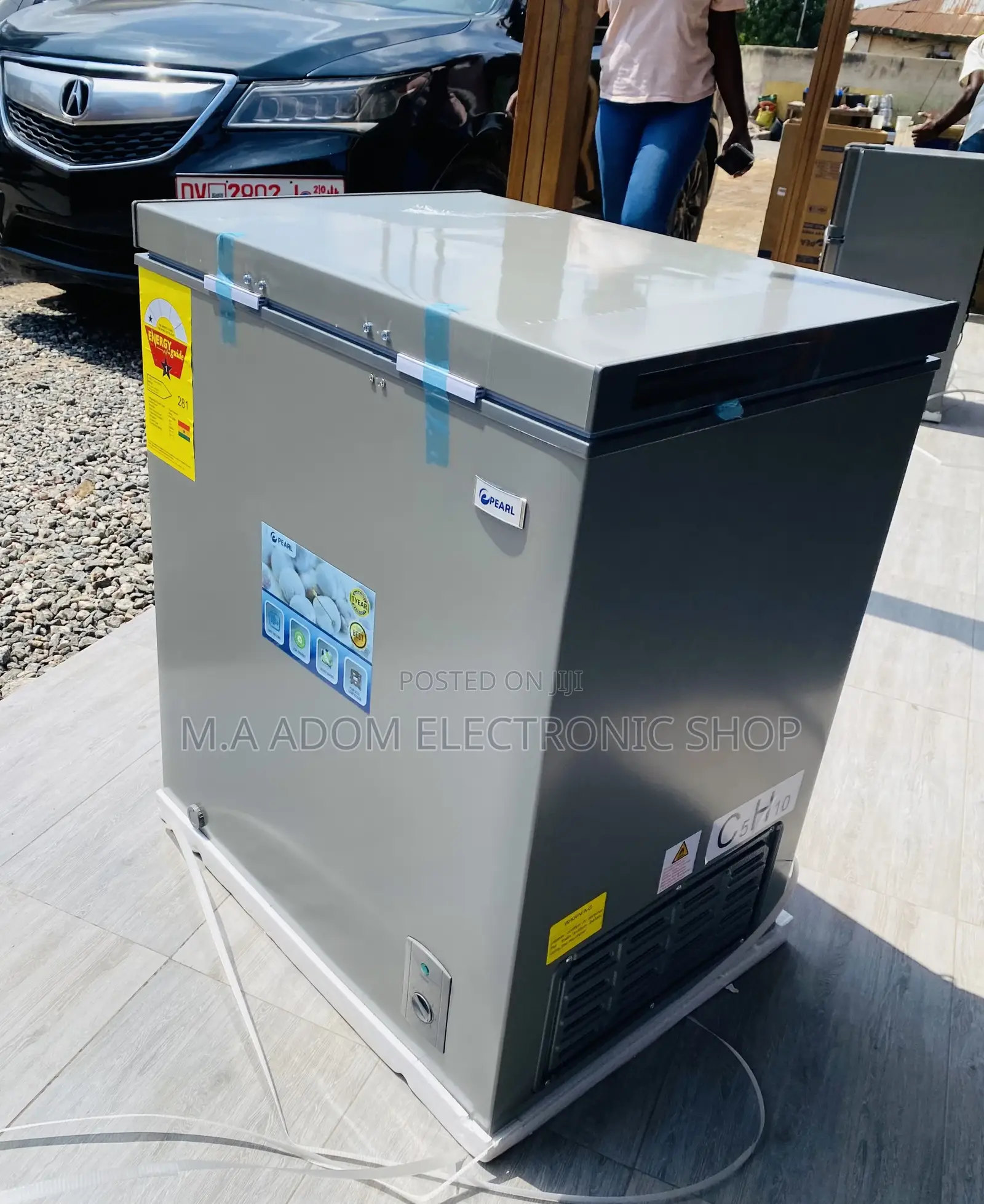 Energy Saving Pearl PCF-240 Electric Chest Freezer(200L).