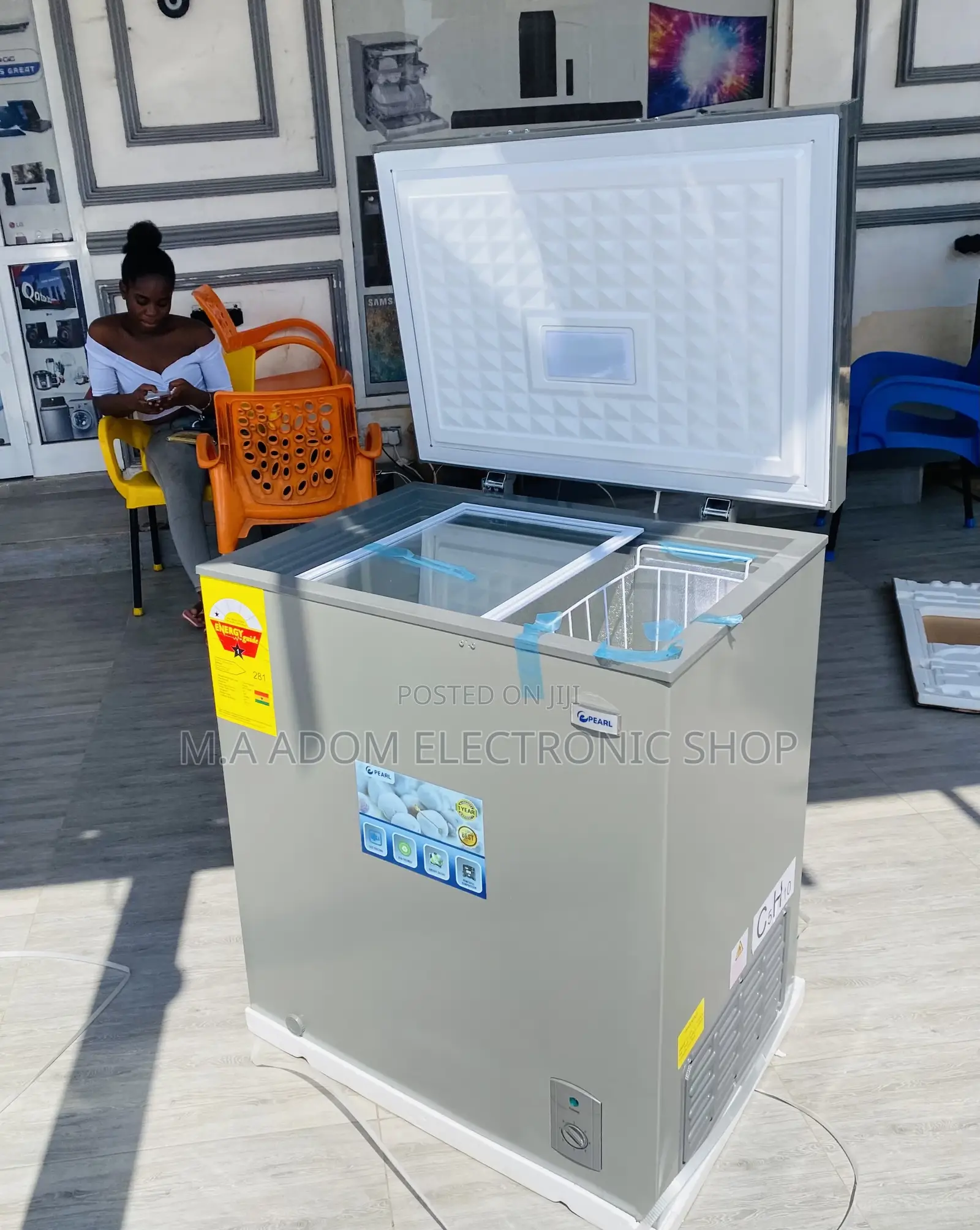 Classic Designed Pearl PCF-240 1 Door Electric Freezer(200L)