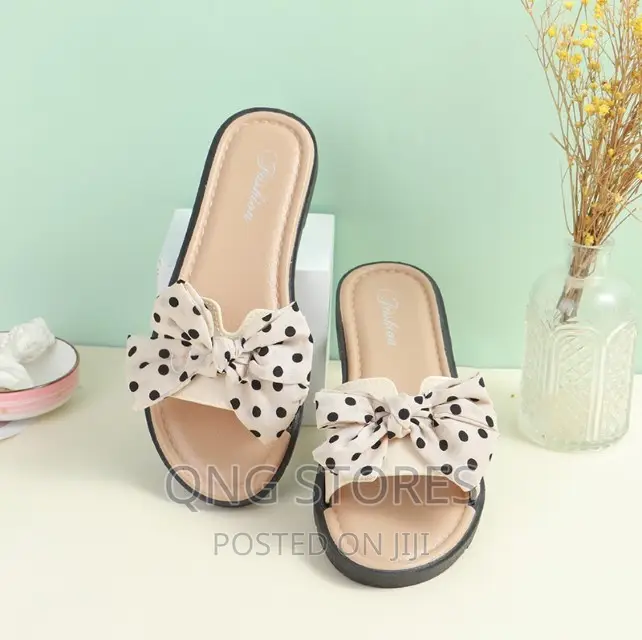 Ladie's Bowtie Slip-on Sandals