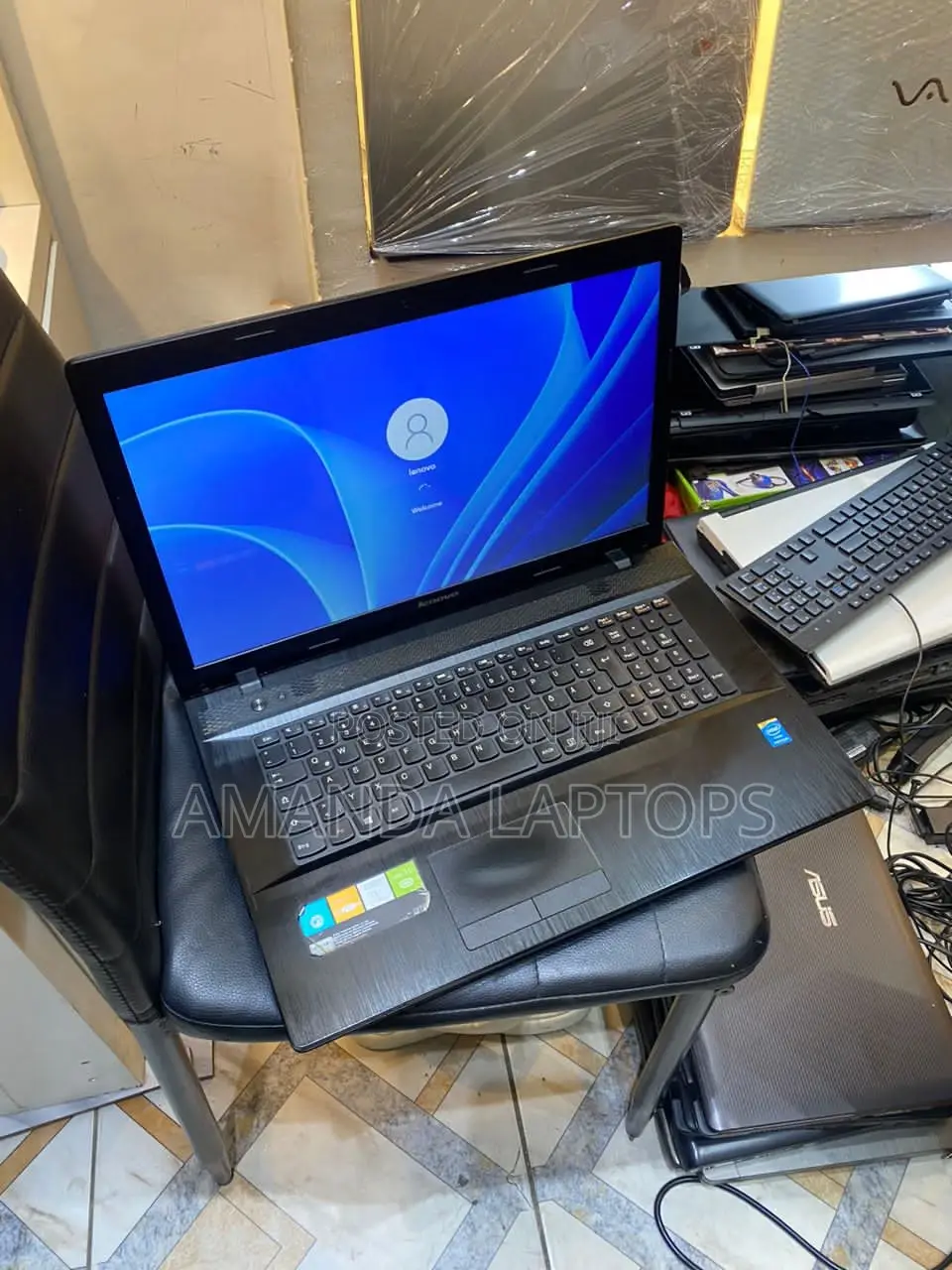 New Laptop Lenovo 500e 8GB Intel Pentium HDD+SSD 500GB