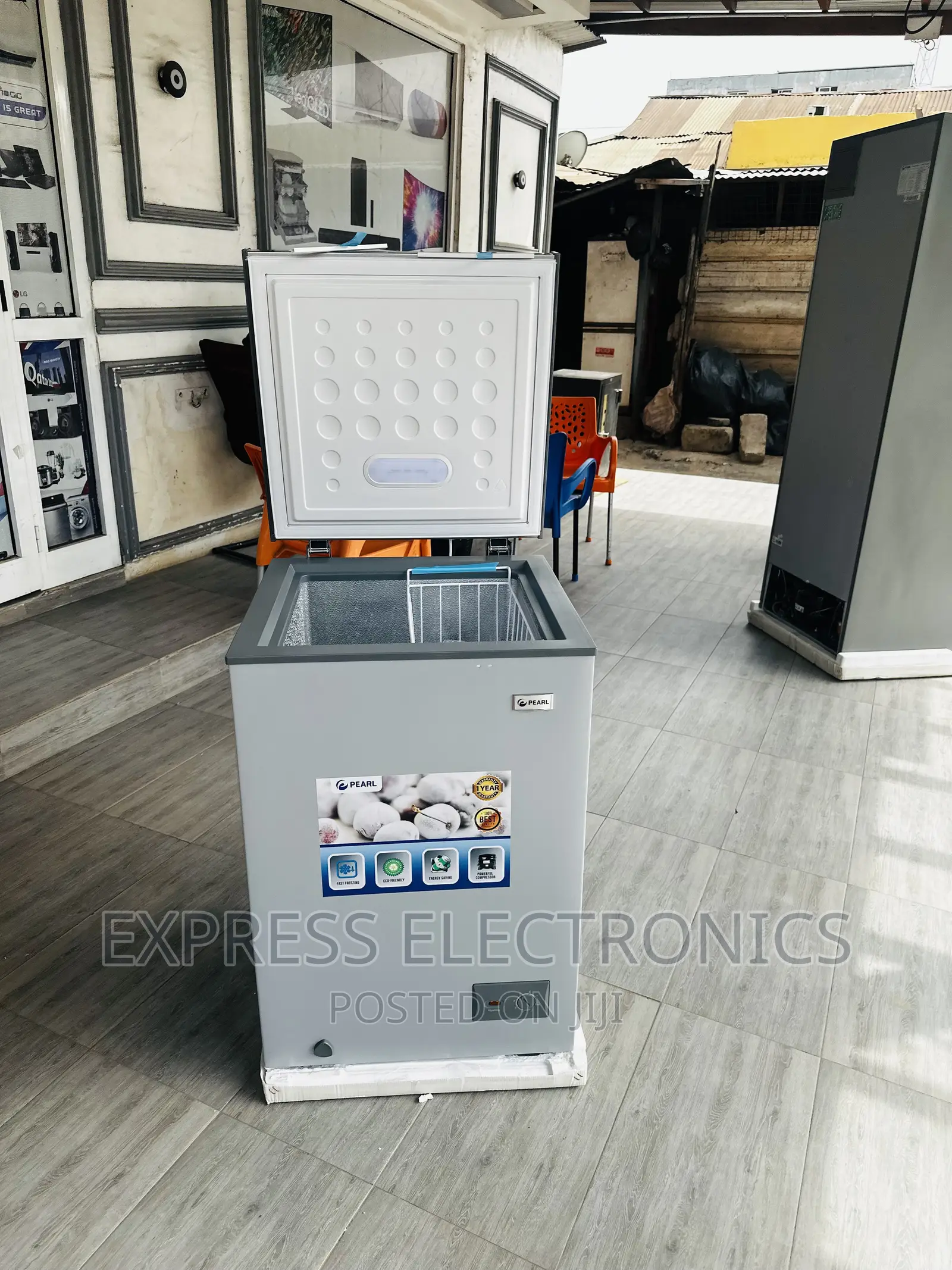 PCF-127 100L Chest Freezer Pearl—Single Door