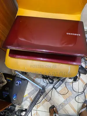 New Laptop Samsung RV511 12GB Intel Core I5 HDD+SSD 500GB