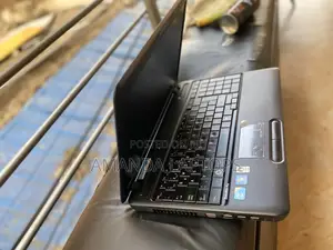 New Laptop Toshiba Satellite C665 6GB Intel Core 2 Duo HDD+SSD 500GB