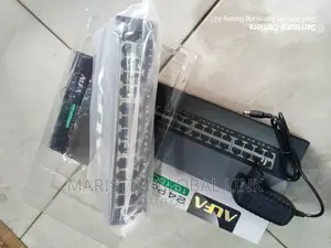 24 Port Network Switch 10/100