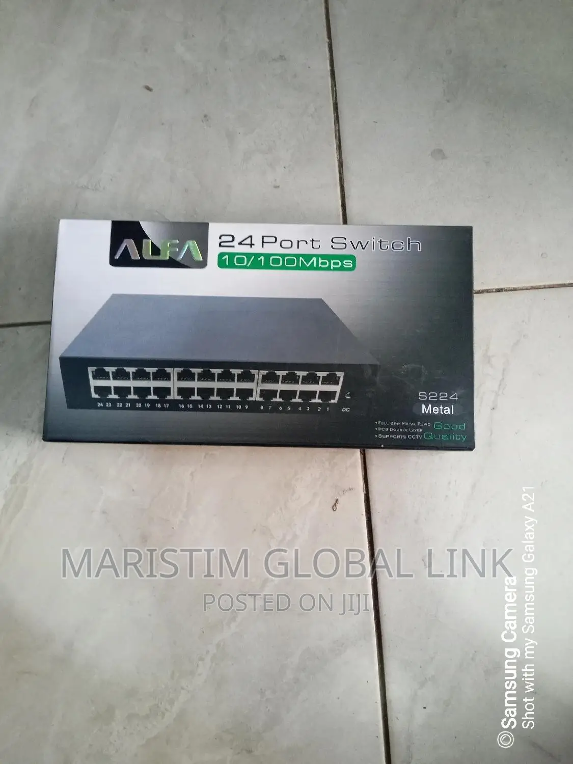 24 Port Network Switch 10/100