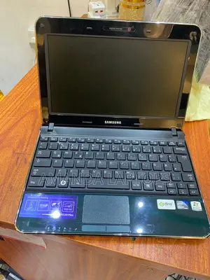 New Laptop Samsung N145 Plus 2GB Intel Atom HDD+SSD 160GB