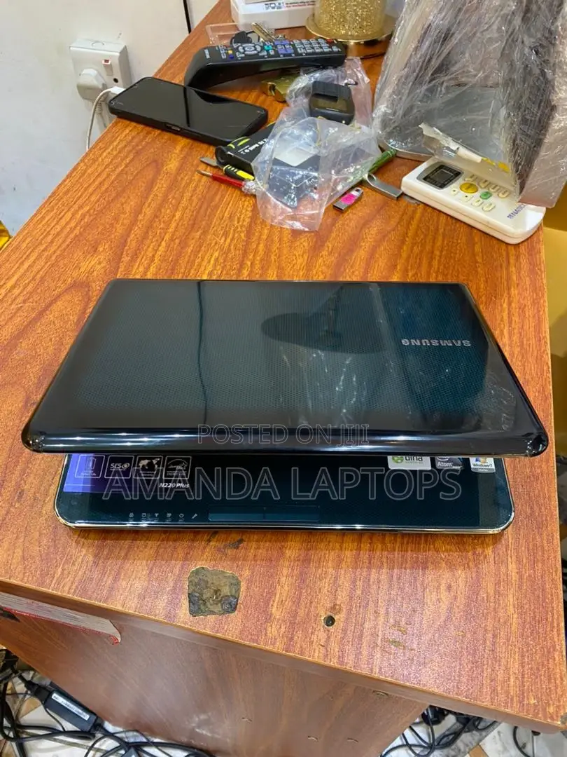 New Laptop Samsung N145 Plus 2GB Intel Atom HDD+SSD 160GB