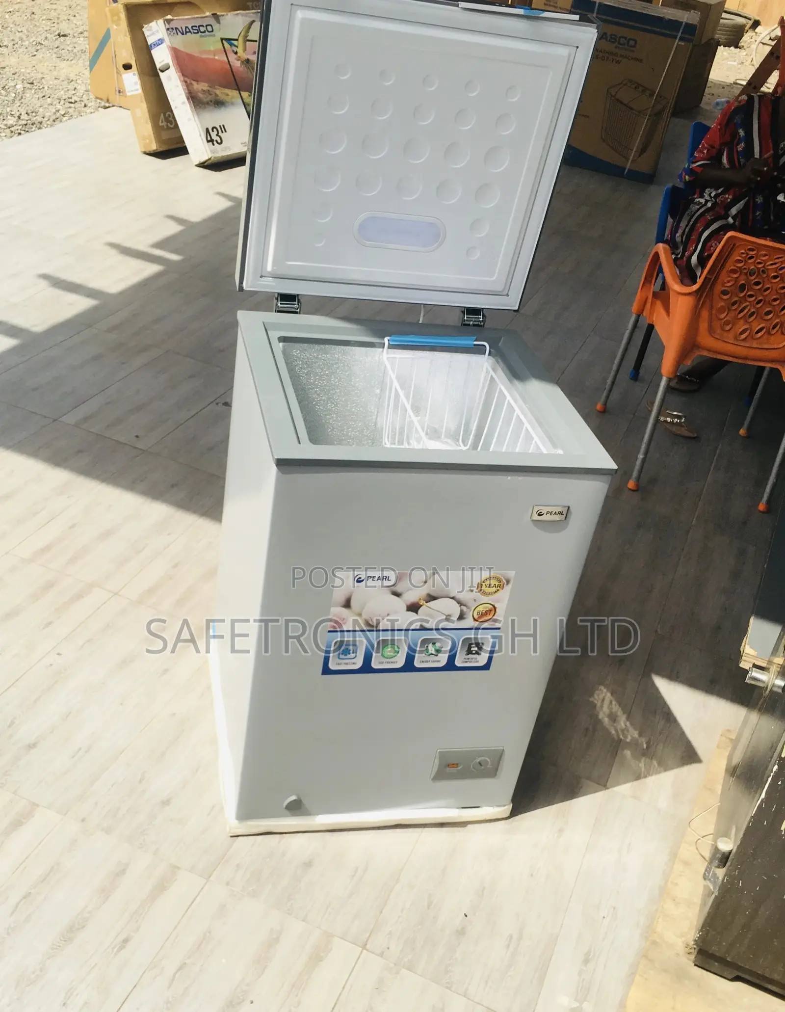 Chestfreezer PCF-127 Singledoor 100 Liters Pearl Reliable