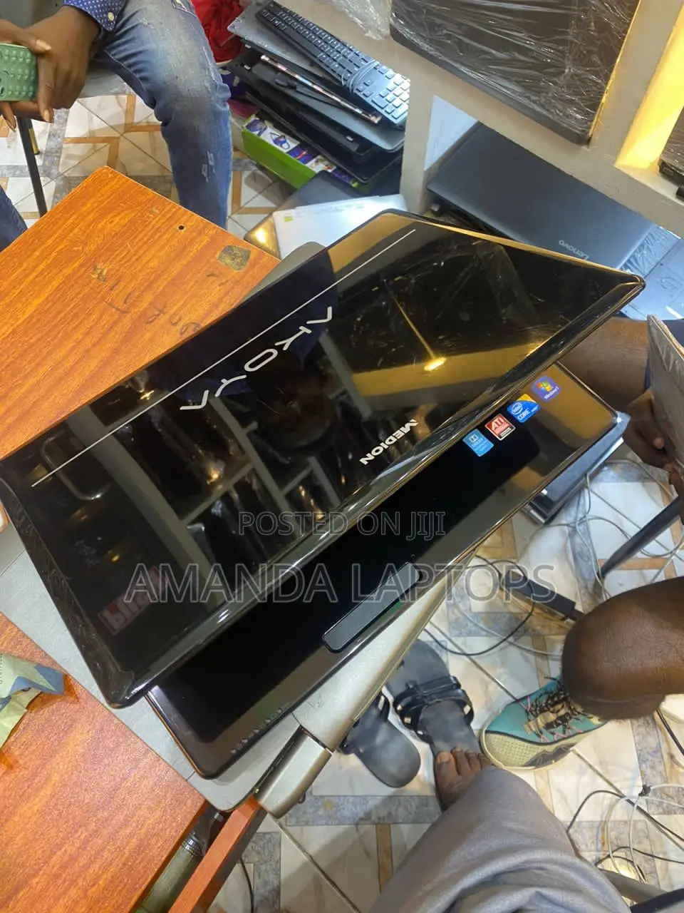 New Laptop Medion Akoya S3409 8GB Intel Core I3 HDD+SSD 320GB