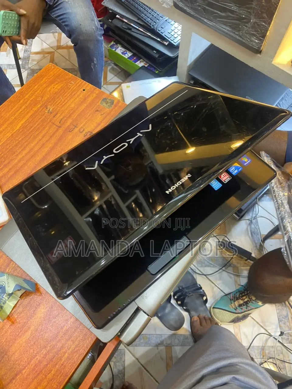 New Laptop Medion Akoya S3409 8GB Intel Core I3 HDD+SSD 320GB