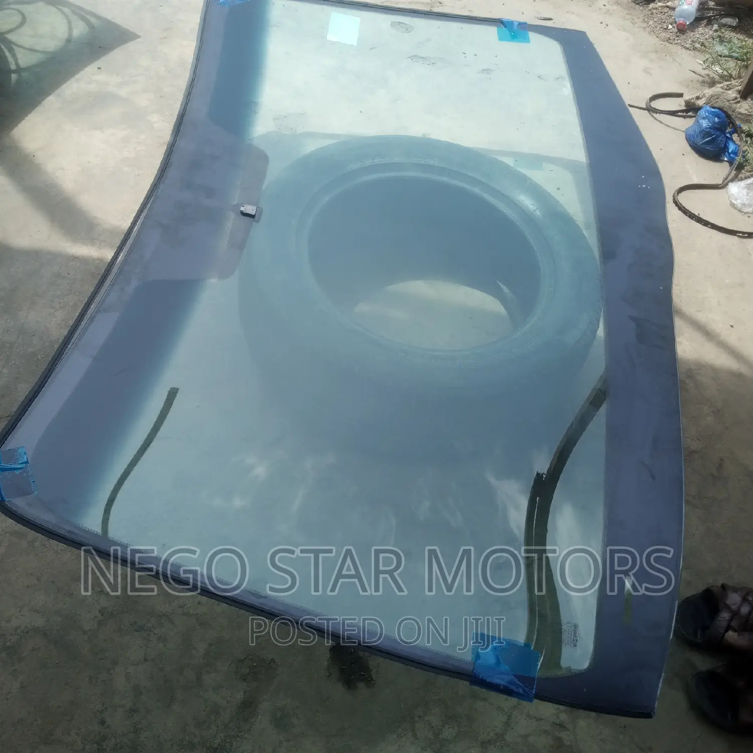Toyota Sienna 2012 Front Windscreen