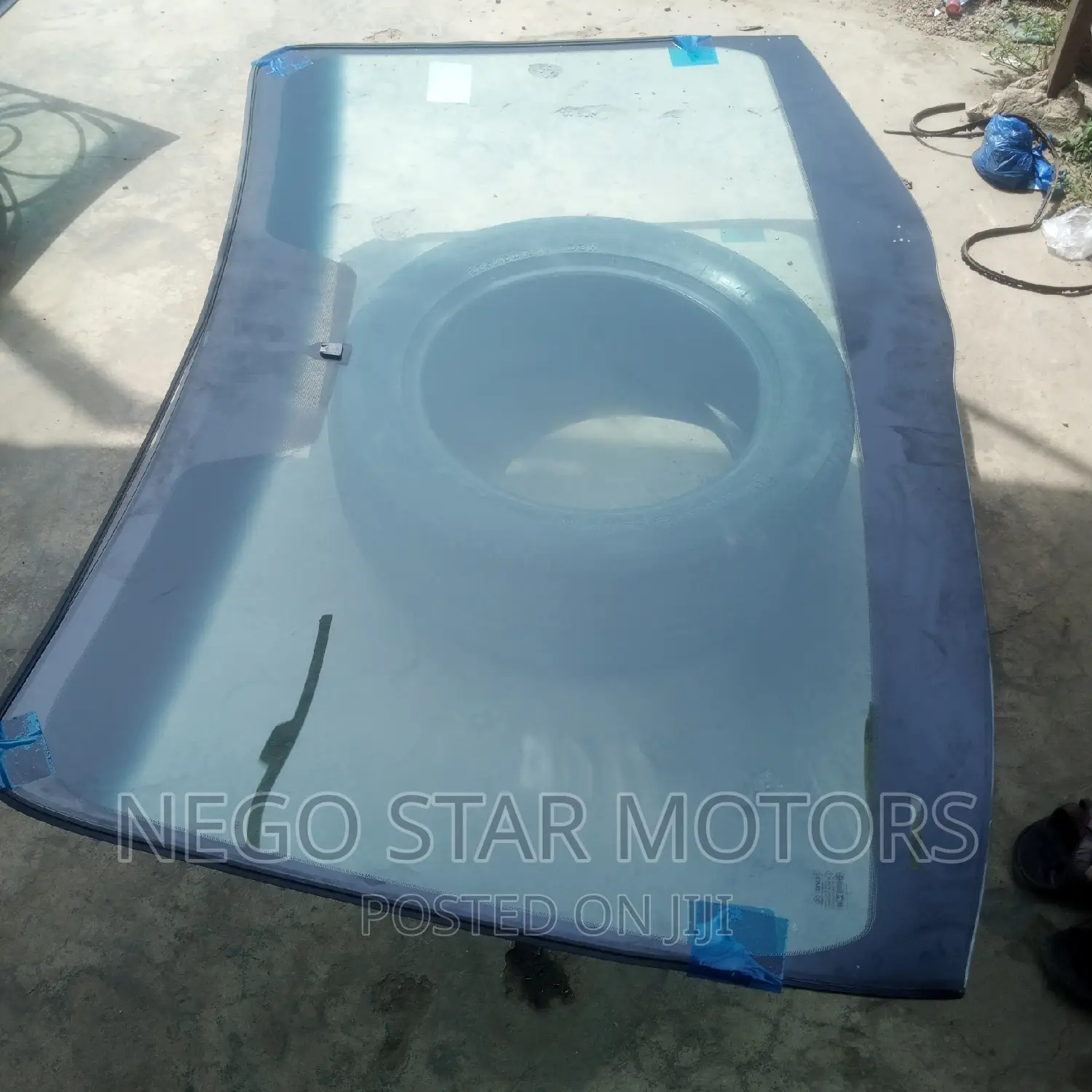 Toyota Sienna 2012 Front Windscreen