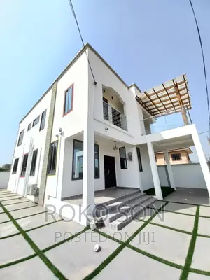 5bdrm Duplex in Dr Roko, Tema Metropolitan for sale