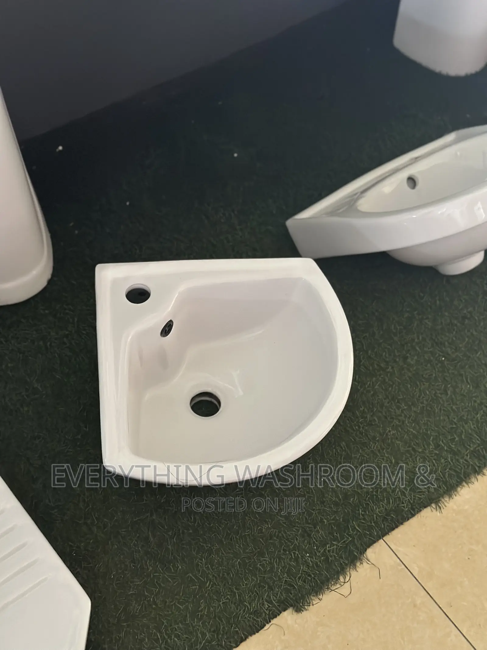 Corner Basin_wall Hang Basin_corner Wash Hand Basin