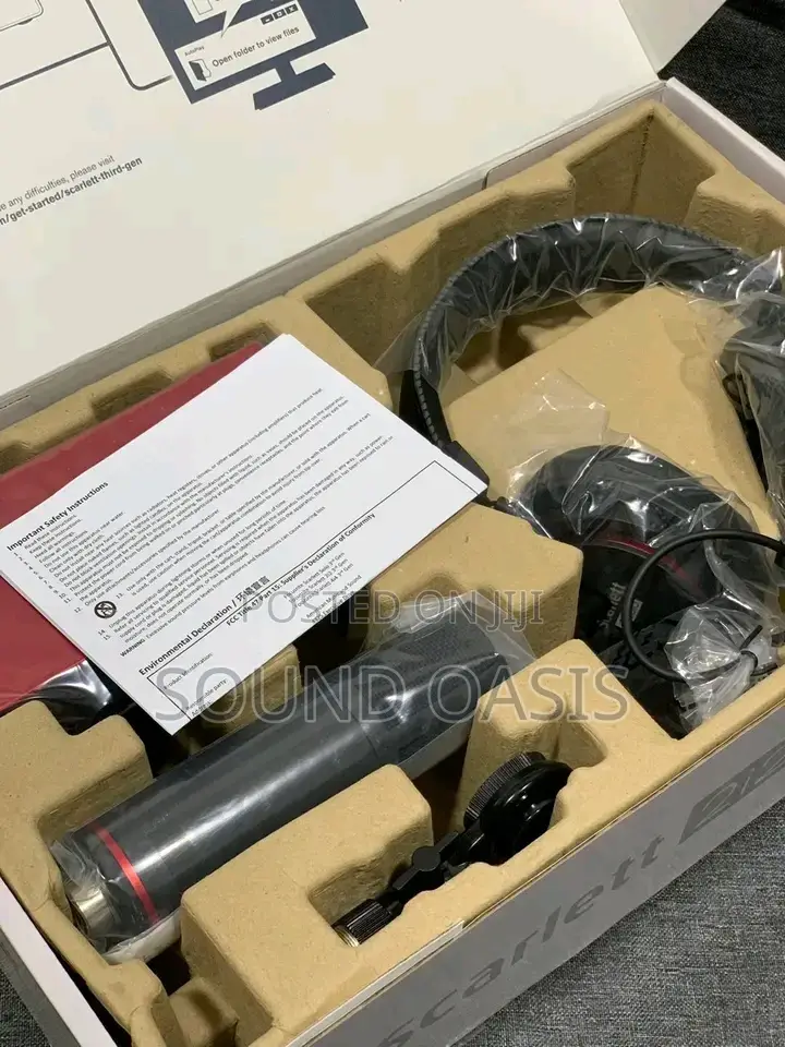 Focusrite Scarlett Solo Studio 3rd Gen Recording Bundle